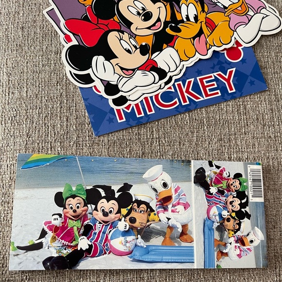 New Bundle of Disney post cards - Picture 4 of 4